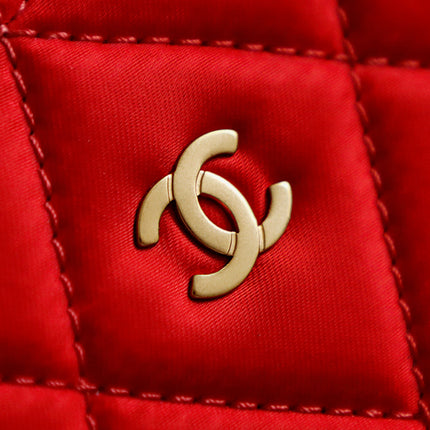 CHANEL 26S LARGE TOTE BAG 54 IN RED MULTICOLOR CANVAS AND CALFSKIN GOLD HARDWARE