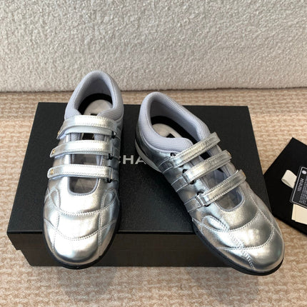 MARY JANE SNEAKERS IN SILVER LAMBSKIN