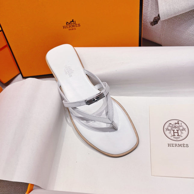 HM 26S KELLY BUCKLE THONG SANDALS IN WHITE CALFSKIN SILVER HARDWARE