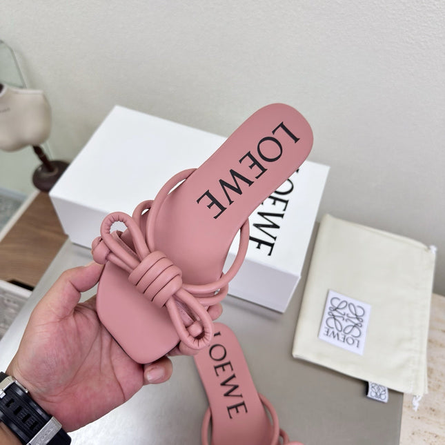 LOEWE 26S FLAMENCO KNOT SANDAL IN PINK CALFSKIN