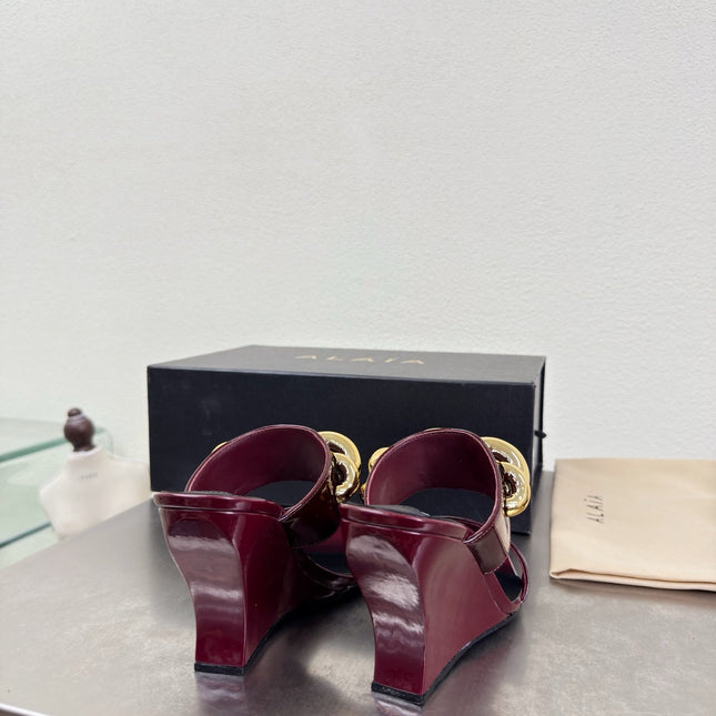 ALAIA 26S DOUBLE STRAP WEDGE SANDALS 110 MM IN DARK RED GLOSSY CALFSKIN WITH GOLD HARDWARE