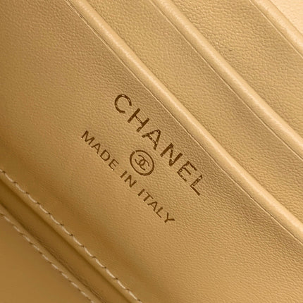 CHANEL 26S VANITY CASE 17 IN BEIGE WOVEN RAFFIA GOLD HARDWARE