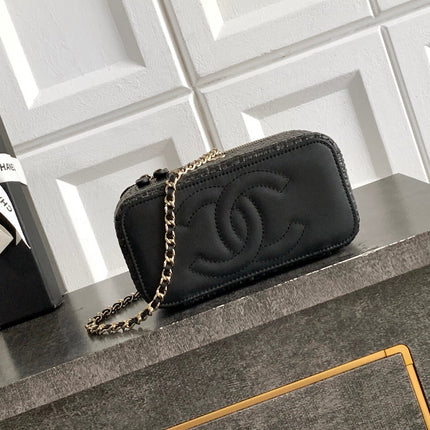 CHANEL 26S VANITY CASE 17 IN BLACK WOVEN RAFFIA GOLD HARDWARE