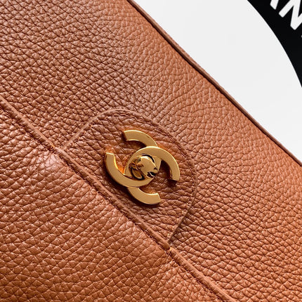 CHANEL 26S SOUPLISSIMO MAXI FLAP MEDIUM 32 IN CARAMEL BROWN GRAINED CALFSKIN GOLD HARDWARE