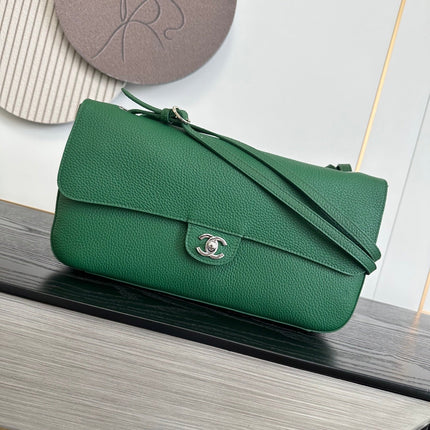 CHANEL 26S MAXI FLAP BAG 32 IN GREEN GRAINED CALFSKIN SILVER HARDWARE