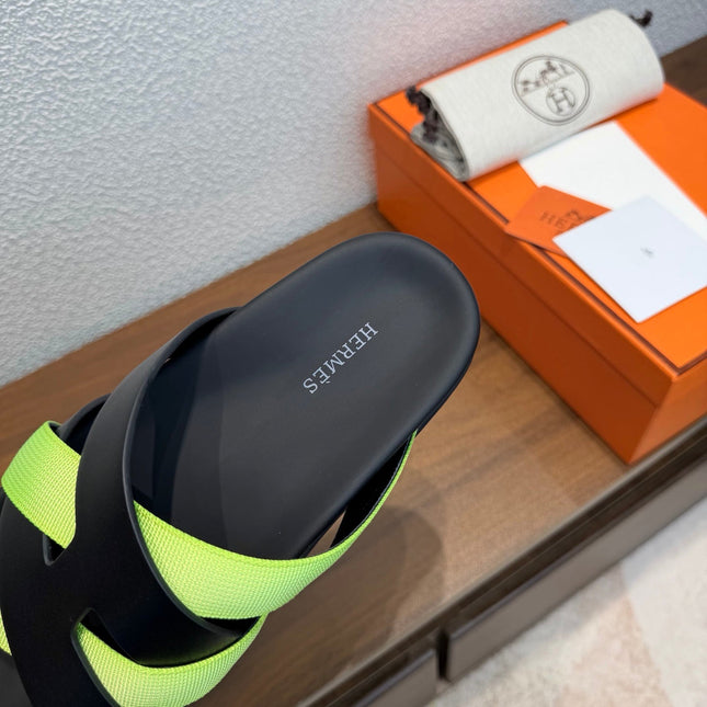HM 26S KAZIMIR SANDAL IN BLACK CALFSKIN AND LIME GREEN FABRIC