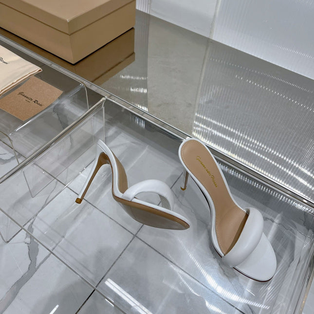 GIANVITO ROSSI 26S PADDED STRAP HIGH-HEEL MULES 105 MM IN WHITE LAMBSKIN