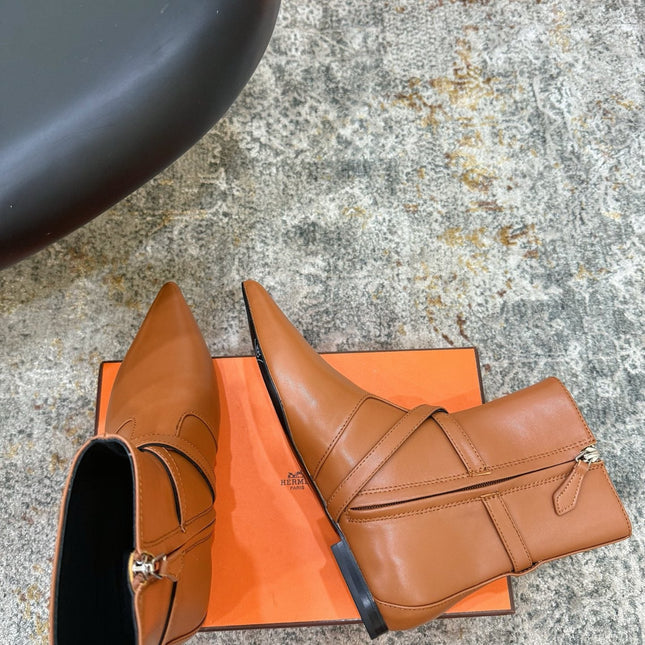 HM 26S FLAT ANKLE BOOTS IN COGNAC BROWN CALFSKIN 