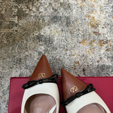 VALENTINO 26S BOW SLINGBACKS 75 MM IN WHITE AND BROWN CALFSKIN