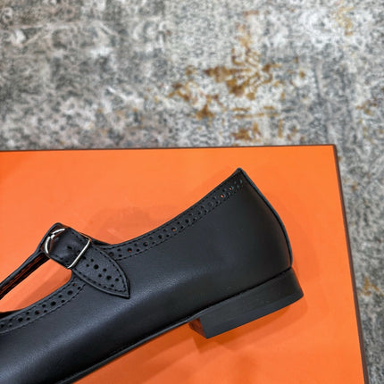 HM 26S PERFORATED BALLET FLATS IN BLACK CALFSKIN