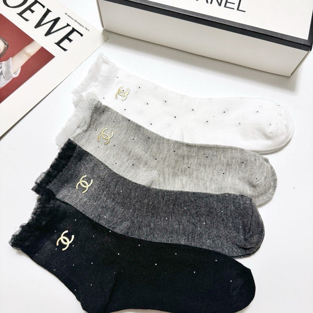CHANEL 26S CREW SOCKS 400454 (1 BOX)