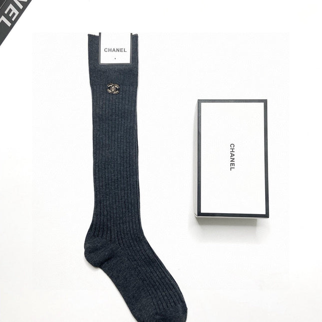 CHANEL 26S CREW SOCKS 403629 (1 BOX)
