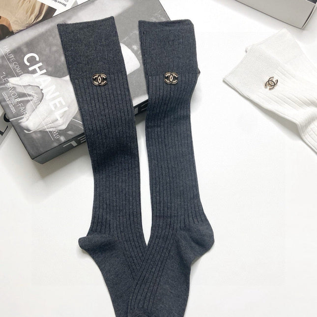 CHANEL 26S CREW SOCKS 403629 (1 BOX)