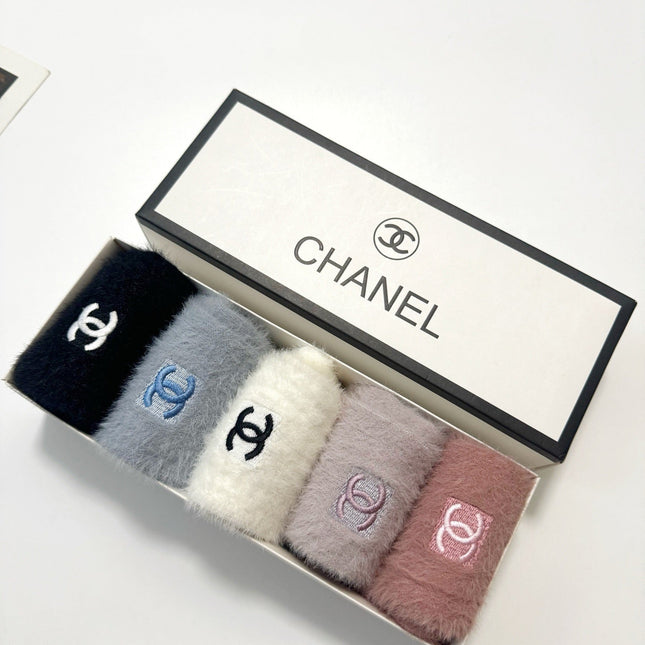 CHANEL 26S CREW SOCKS 403634 (1 BOX)