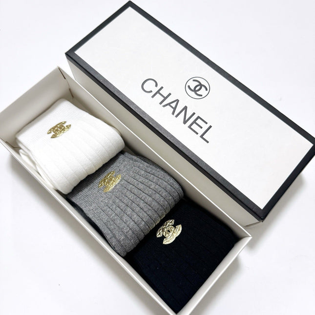 CHANEL 26S CREW SOCKS 405379 (1 BOX)