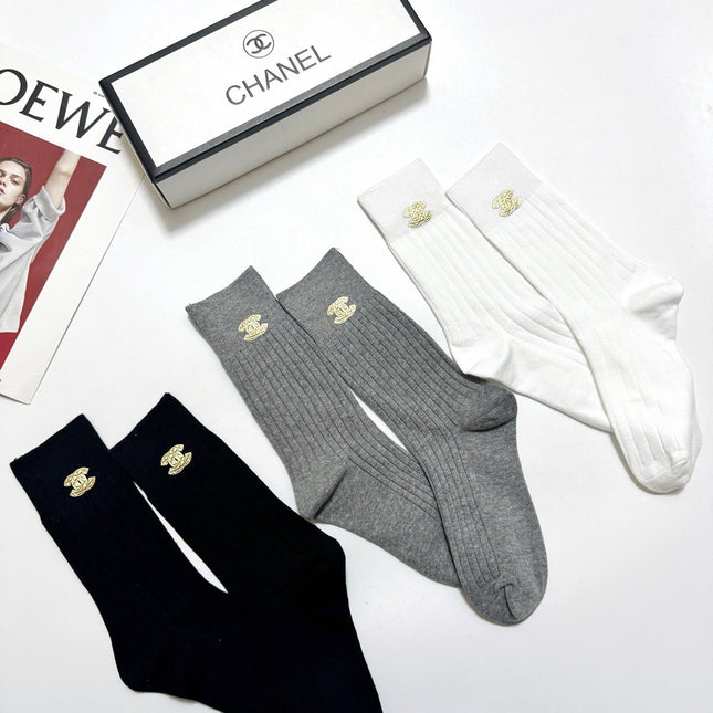 CHANEL 26S CREW SOCKS 405379 (1 BOX)