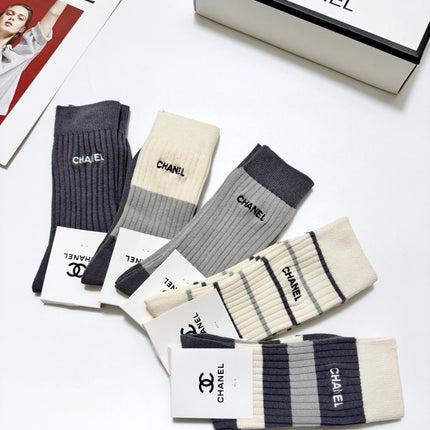 CHANEL 26S CREW SOCKS 405383 (1 BOX)