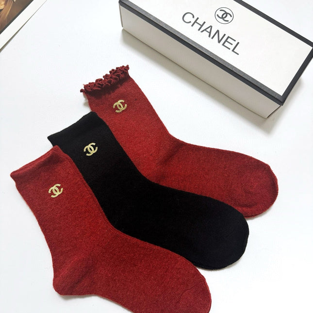 CHANEL 26S CREW SOCKS 407172 (1 BOX)