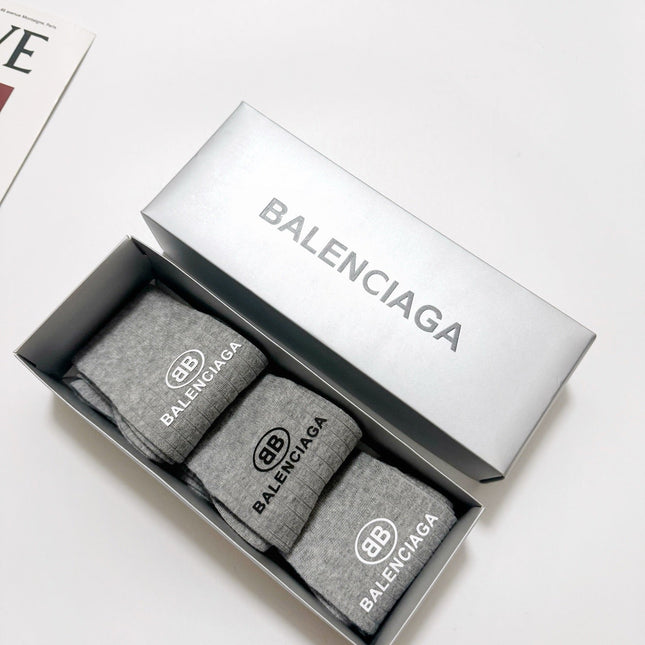 BALENCIAGA 26S CREW SOCKS 407182 (1 BOX)