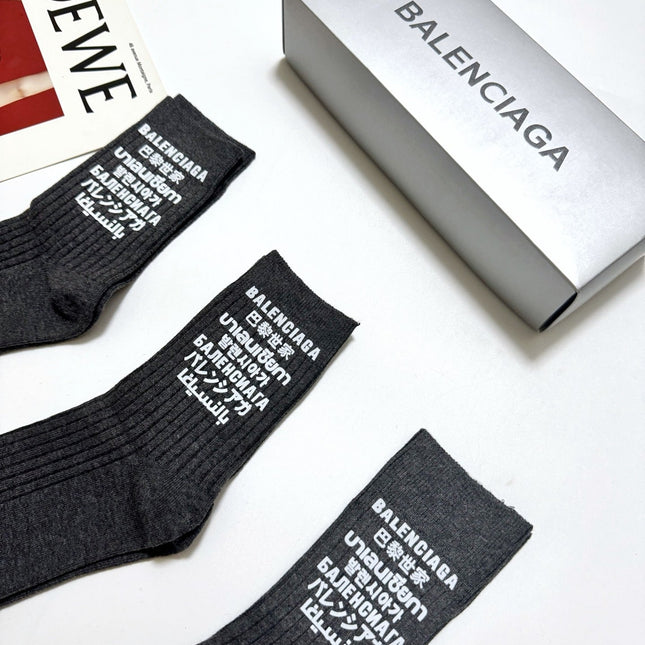 BALENCIAGA 26S CREW SOCKS 408738 (1 BOX)
