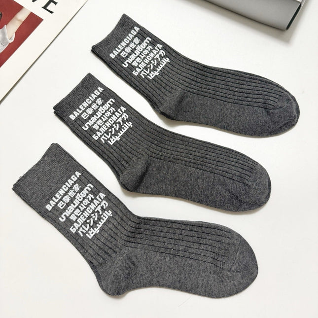BALENCIAGA 26S CREW SOCKS 408738 (1 BOX)