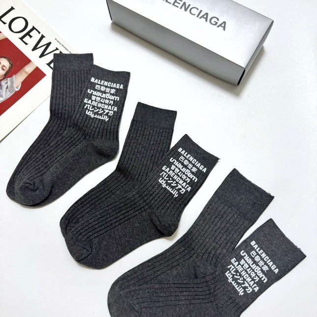 BALENCIAGA 26S CREW SOCKS 408738 (1 BOX)