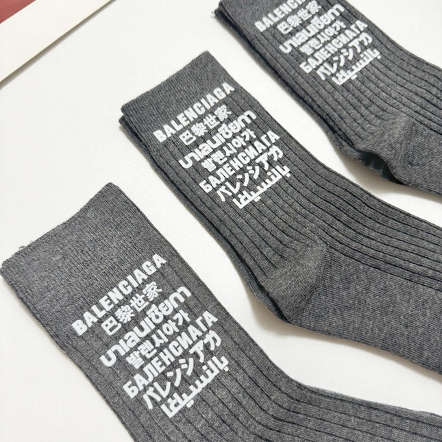 BALENCIAGA 26S CREW SOCKS 408738 (1 BOX)