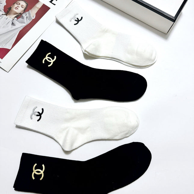 CHANEL 26S CREW SOCKS 410300 (1 BOX)