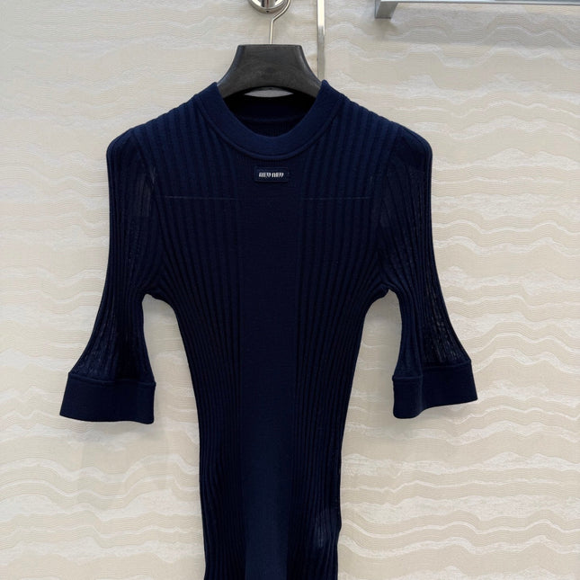 MIUMIU SHORT-SLEEVE SWEATER STYLE 839