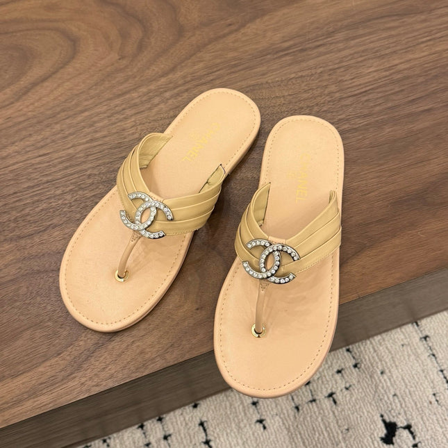 CHANEL 26S THONG SANDALS IN BEIGE CALFSKIN WITH RHINESTONE CC LOGO