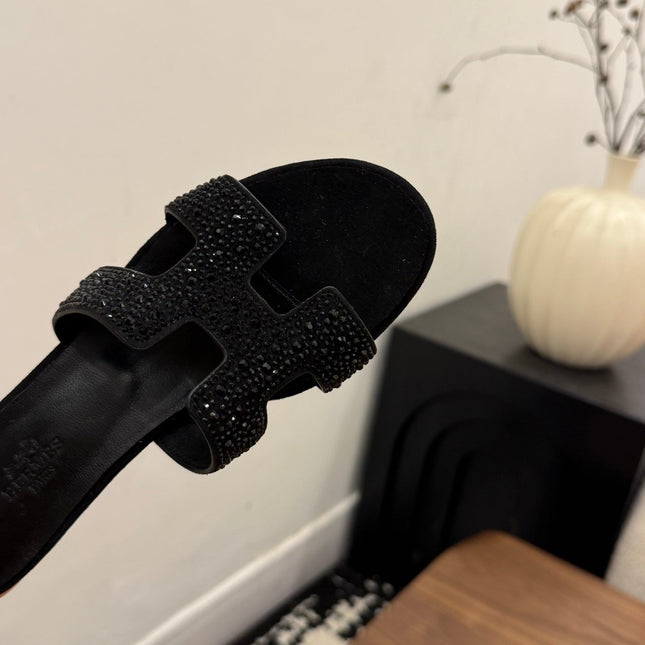 HM 26S OASIS SANDAL IN BLACK SUEDE WITH CRYSTALS