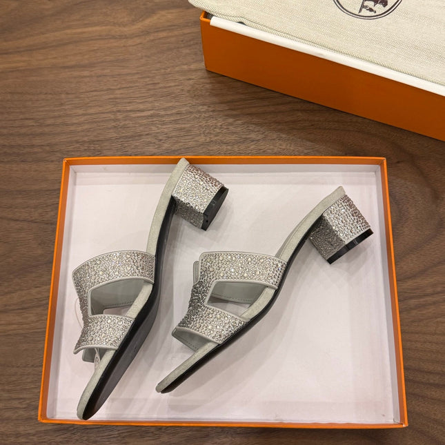 HM 26S OASIS SANDAL IN LIGHT GREY SUEDE WITH CRYSTALS