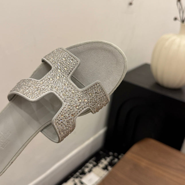 HM 26S OASIS SANDAL IN LIGHT GREY SUEDE WITH CRYSTALS