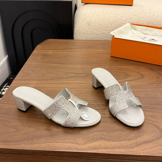 HM 26S OASIS SANDAL IN LIGHT GREY SUEDE WITH CRYSTALS