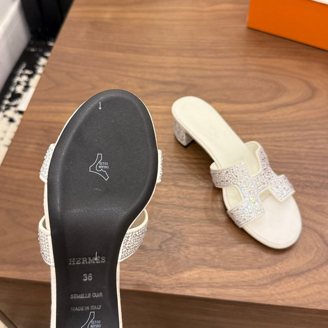 HM 26S OASIS SANDAL IN IVORY WHITE SUEDE WITH CRYSTALS