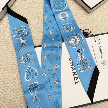 CHANEL 26S TWILLY SCARF 120 IN SILK 372647