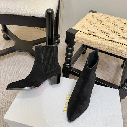 DIOR 26S BLOCK HEEL CHELSEA ANKLE BOOTS IN BLACK SUEDE