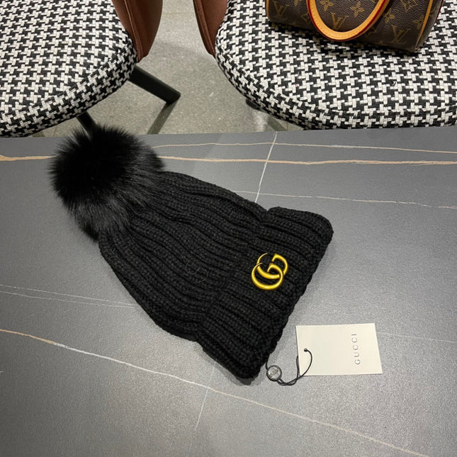 BEANIE HAT IN BLACK WOOL 403394