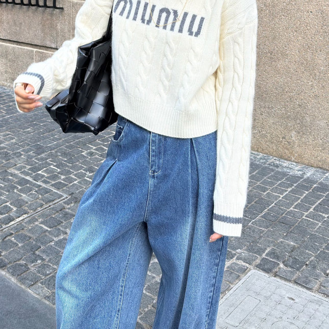 MIUMIU KNIT SWEATER STYLE 237