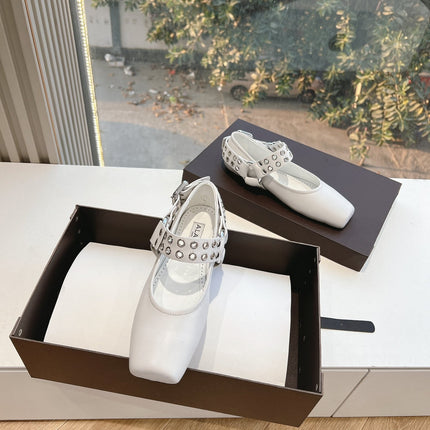 ALAIA 26S FLATS IN WHITE CALFSKIN WITH SILVER STUD STRAP