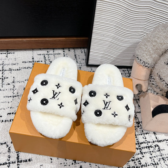 SLIPPER IN WHITE WOOL