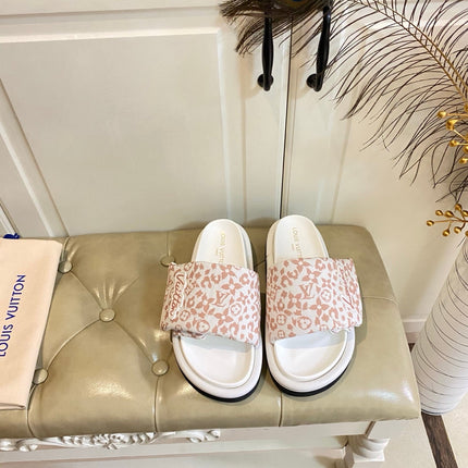 LV 26S PILLOW COMFORT MULES IN WHITE AND DUSTY ROSE CANVAS