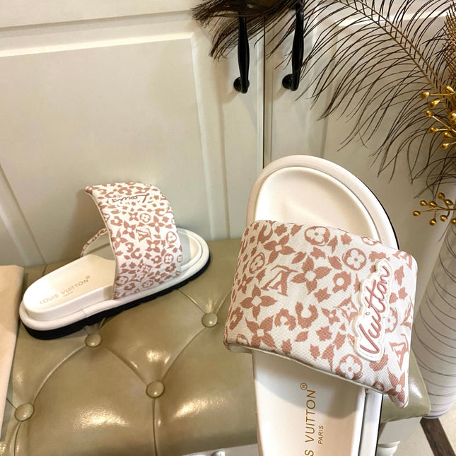 LV 26S PILLOW COMFORT MULES IN WHITE AND DUSTY ROSE CANVAS