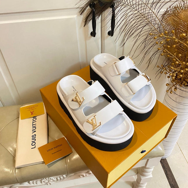 LV 26S WEDGE SLIDES 45 MM IN WHITE CALFSKIN