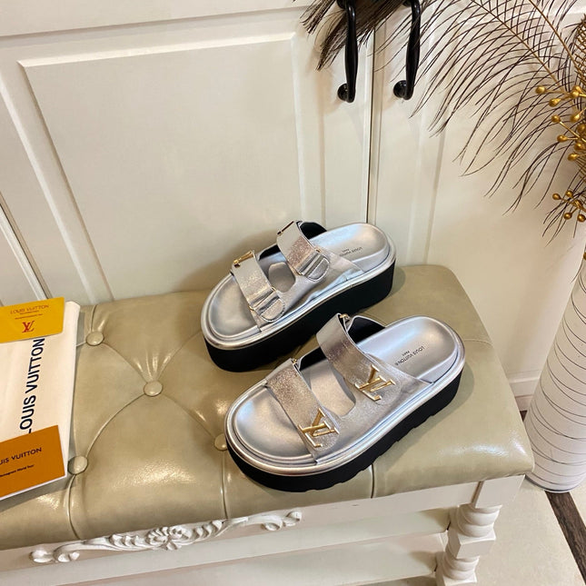LV 26S WEDGE SLIDES 45 MM IN SILVER CALFSKIN