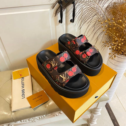 LV 26S WEDGE SLIDES 45 MM IN DARK BROWN MONOGRAM COATED CANVAS WITH CHERRY PRINT