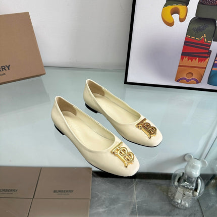 BURBERRY 26S BALLET FLATS IN CREAM WHITE CALFSKIN