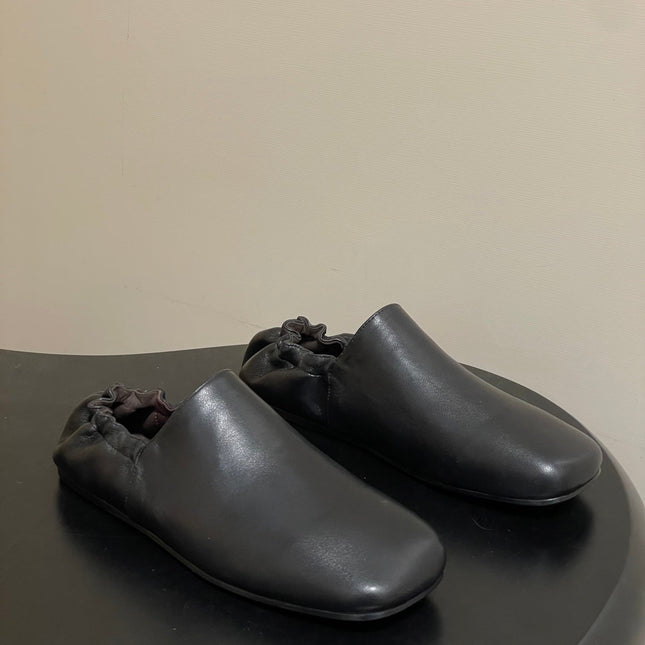 CELINE 26S ELASTIC-BACK FLAT SHOES IN BLACK LAMBSKIN