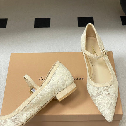 GIANVITO ROSSI 26S MARY JANE IN CREAM WHITE LACE