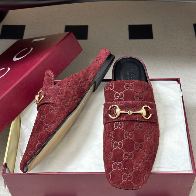 GUCCI 26S HORSEBIT LOAFER MULES IN RED SUEDE